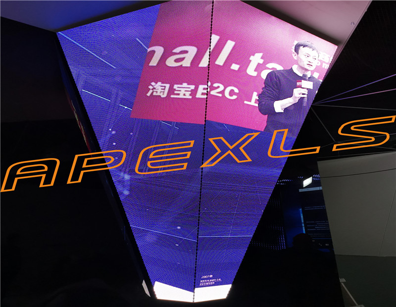 P4MM戶內(nèi)全彩三面LED顯示屏